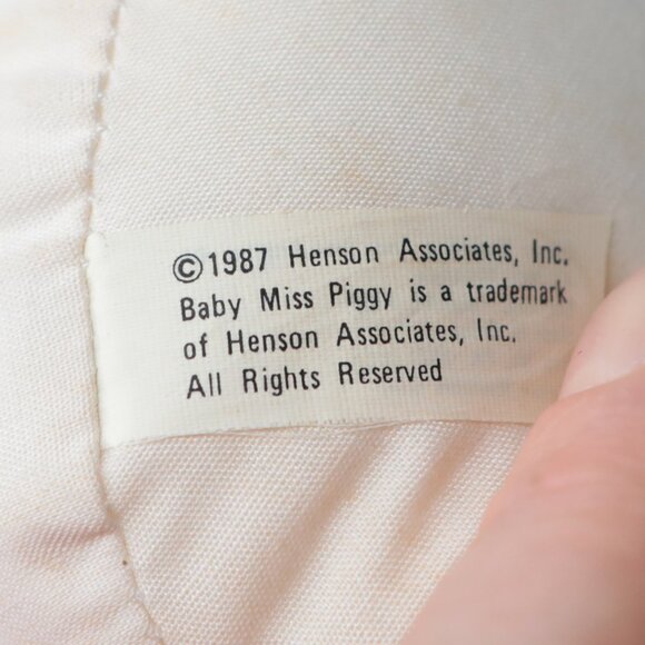 Vintage 1987 Baby Miss Piggy Muppets Plush Toy Christmas Stuffed Animal - Picture 7 of 10